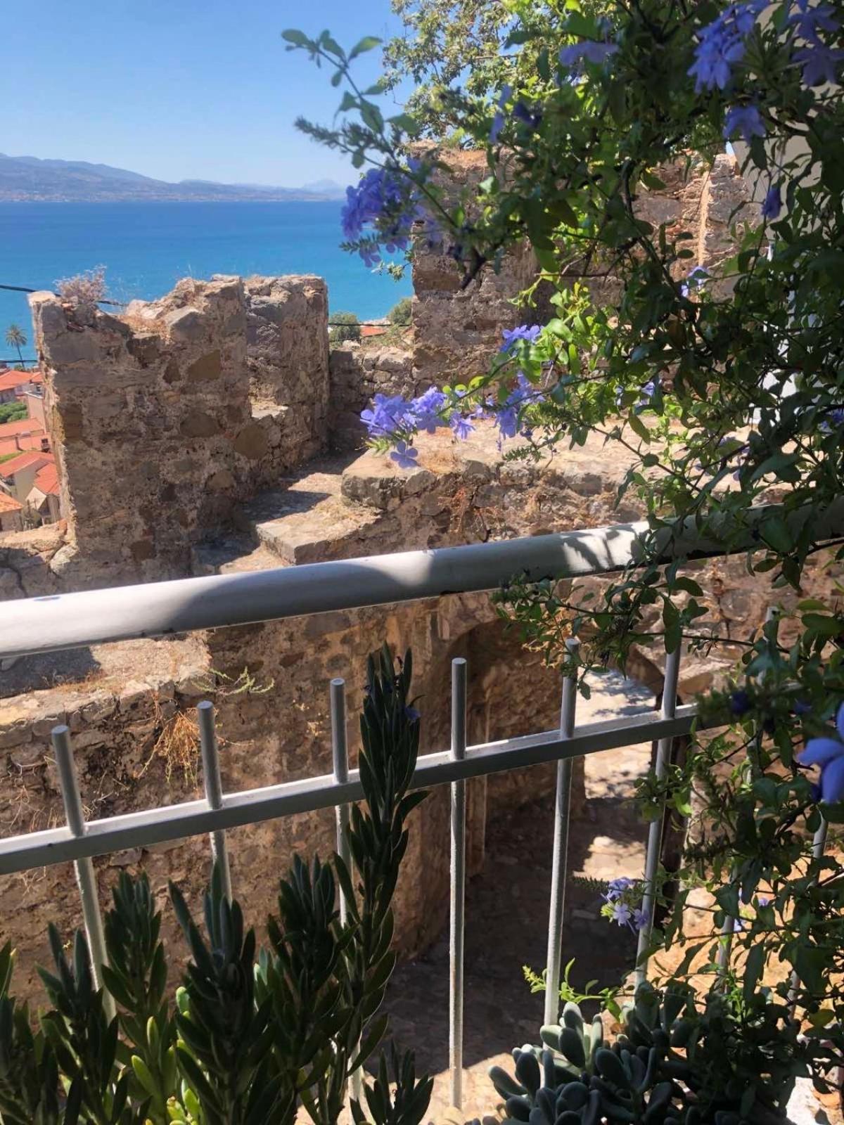 Gasthaus Sideroporta Castle Nafpaktos Exterior foto